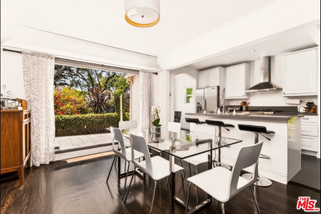 Property Photo: 2250 Selby Ave CA 90064