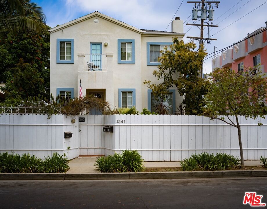 Property Photo:  1341 Stanford St, Unit B  CA 90404 