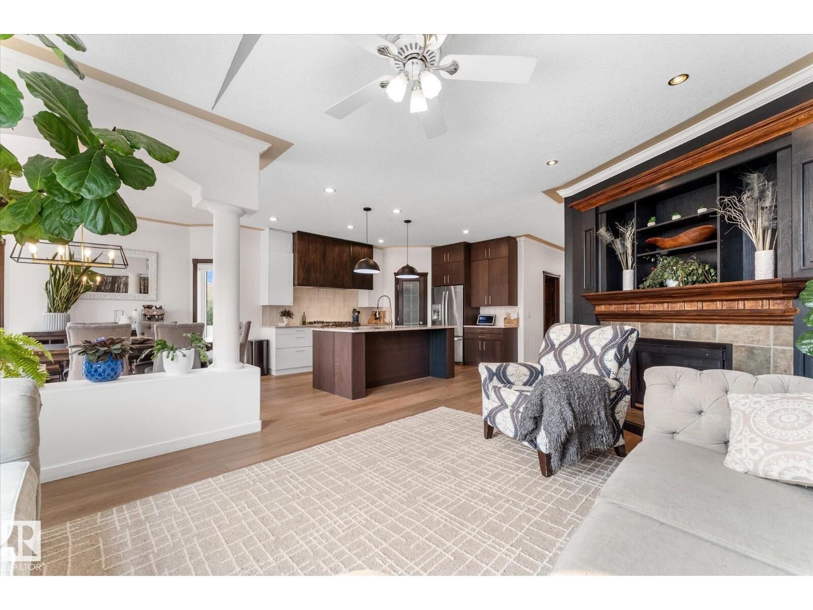 Property Photo:  8704 165 Av NW  AB T5Z 2W9 