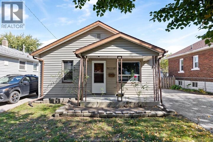 Property Photo:  2352 Chandler  ON N8W 4A6 