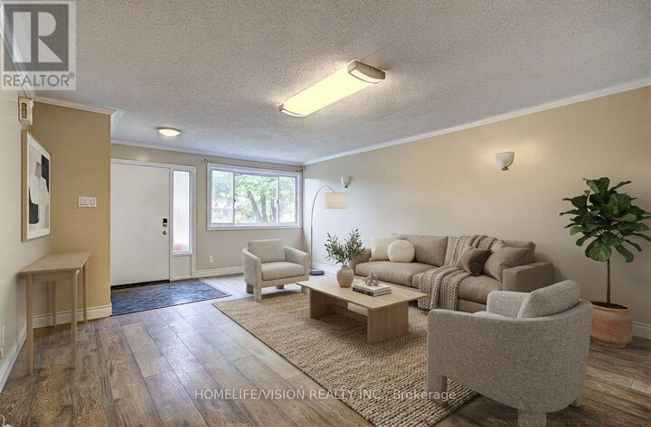 Property Photo:  25 Radcliffe Drive  ON N2E 2G3 
