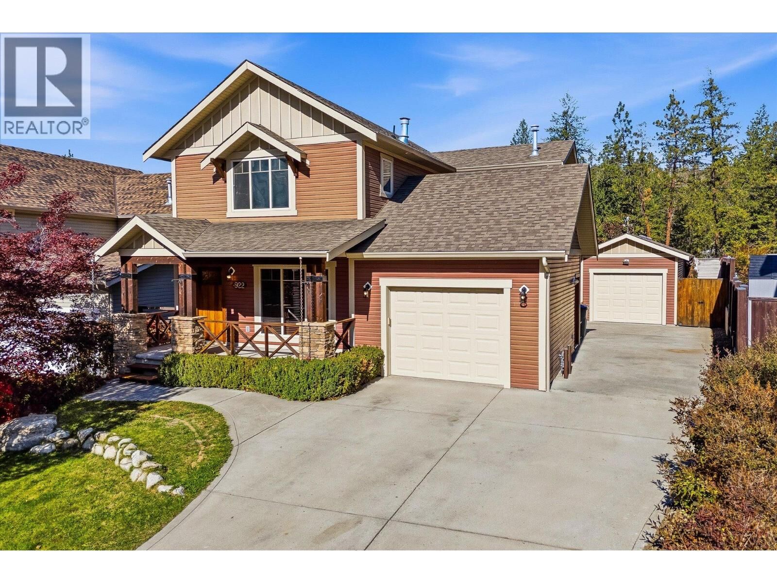 Property Photo:  922 Paret Crescent  BC V1W 4X8 