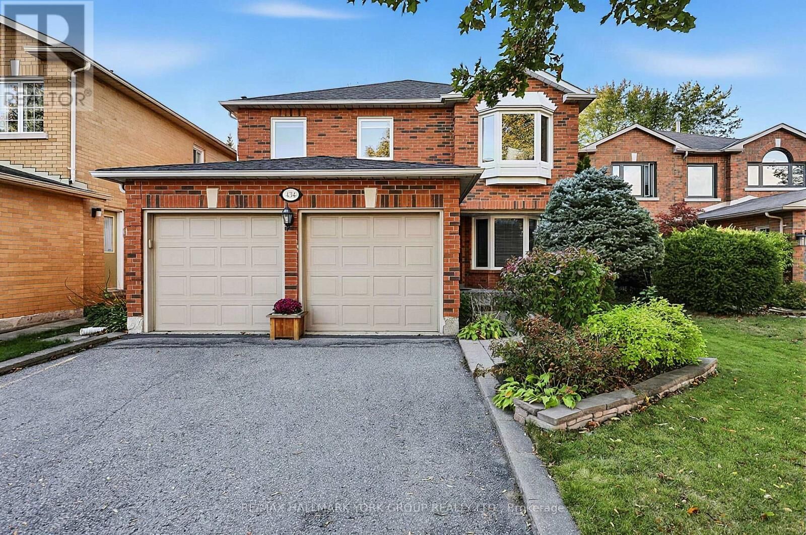 Property Photo: 434 Lavas Road ON L3Y 8H4