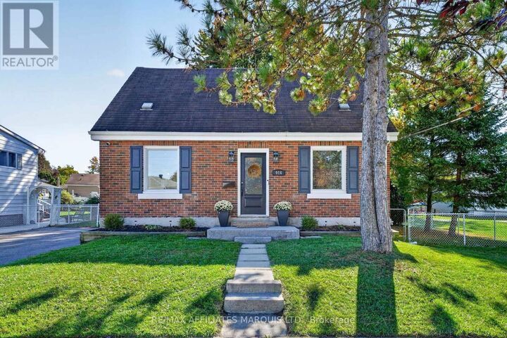 Property Photo:  916 Leonard Avenue  ON K6J 1L6 