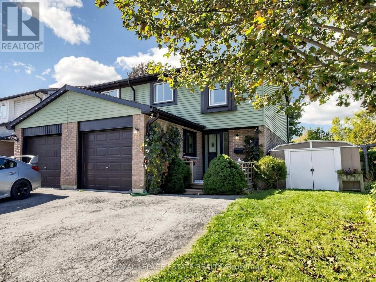 Property Photo:  38 Burbank Crescent  ON L9W 3S9 
