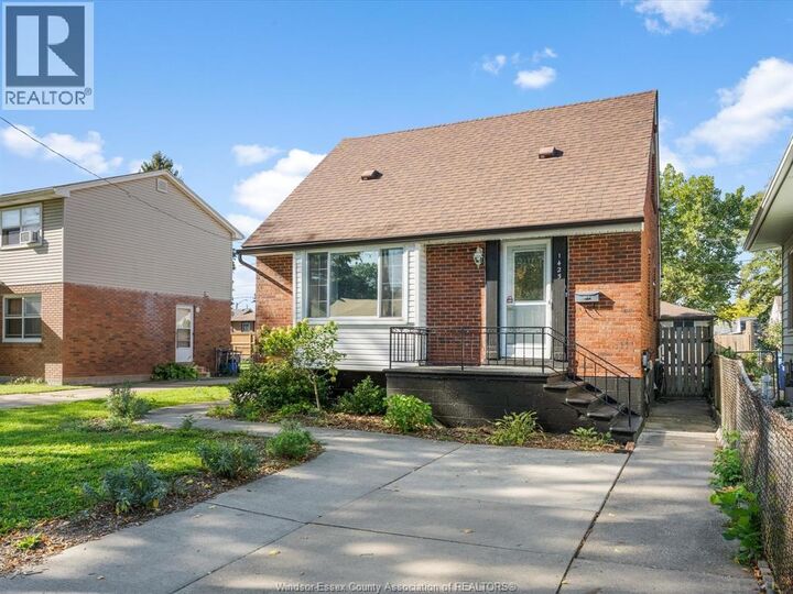 Property Photo:  1425 Westcott  ON N8V 4C3 
