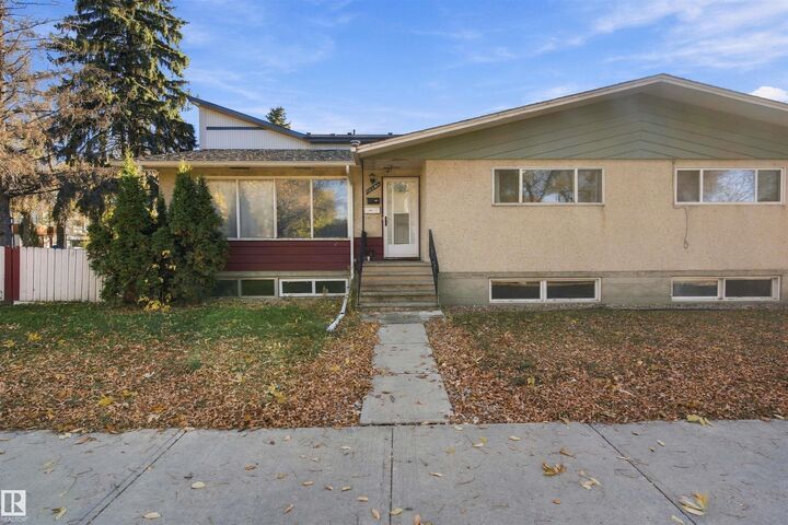 Property Photo:  12303 115 Avenue NW  AB T5M 2Z7 