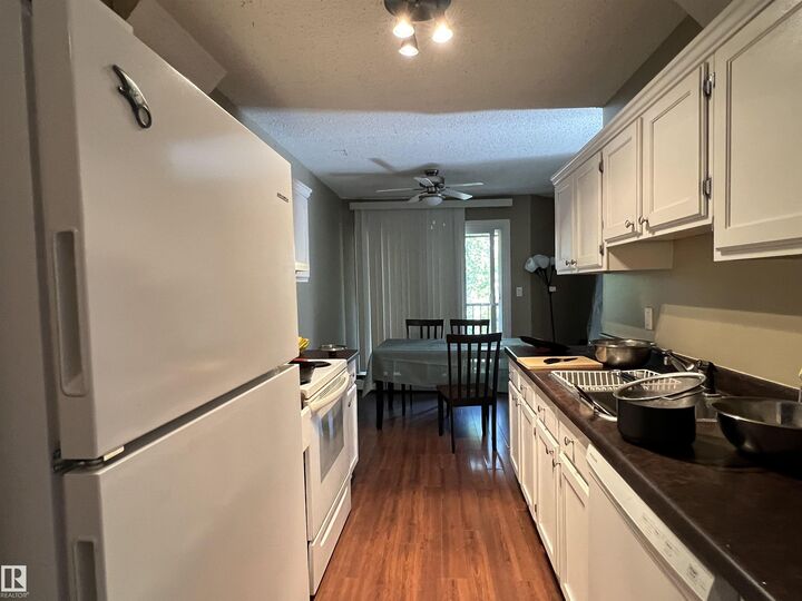 Property Photo: 10826 113 Street NW 305 AB T5H 3J2