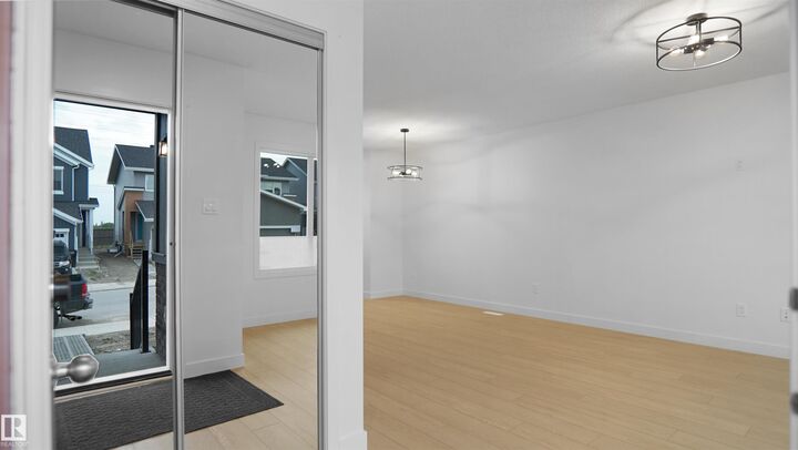 Property Photo:  20827 16 Avenue NW  AB T5Z 0T4 