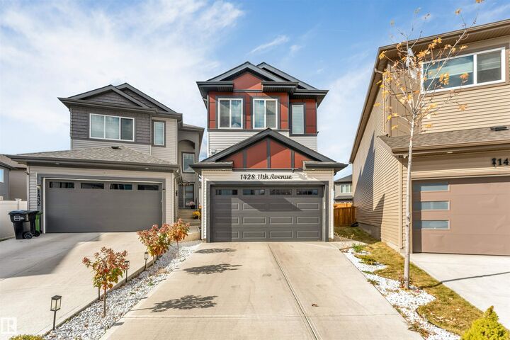 Property Photo:  1428 11 Avenue NW  AB T6T 2W4 