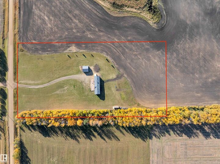 Property Photo:  48138 Rge Rd 244  AB T4X 2S6 
