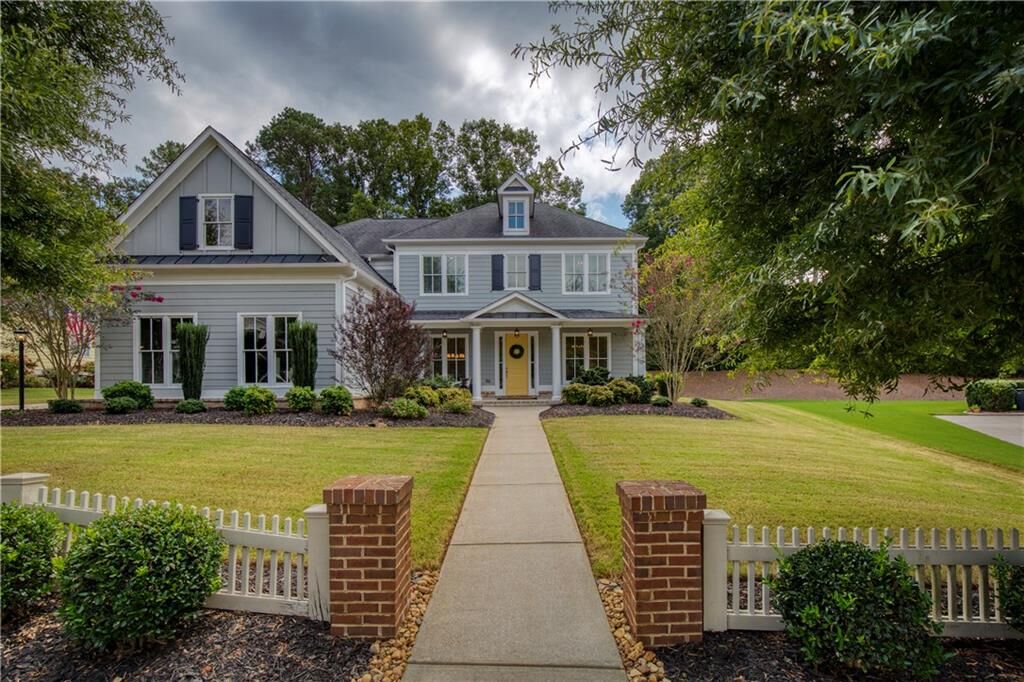 Property Photo: 4115 Williams Point Drive GA 30028