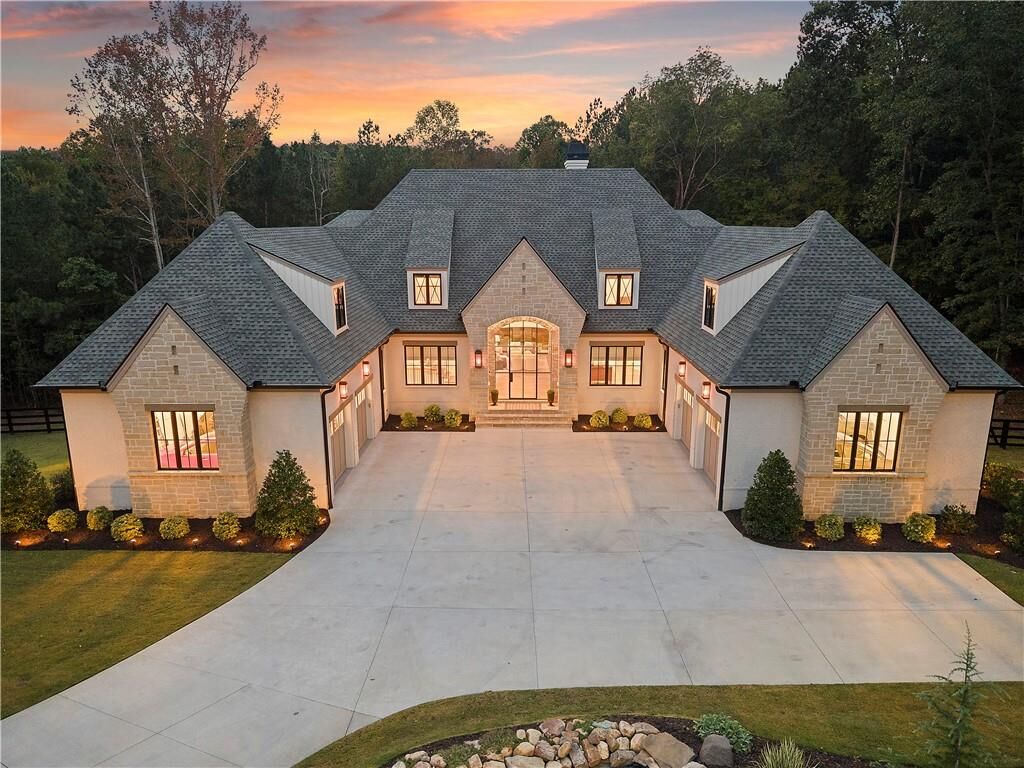 Property Photo: 10235 Cedar Ridge Drive GA 30004