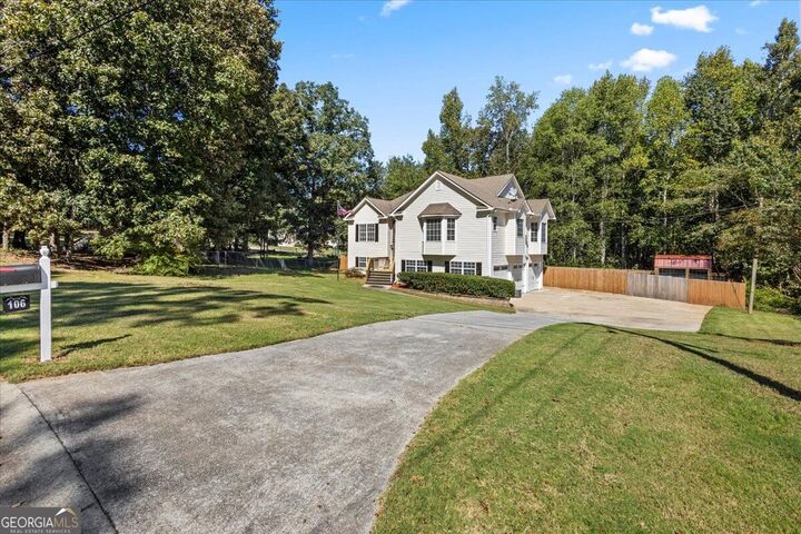 Property Photo: 106 Hunters Place GA 30180