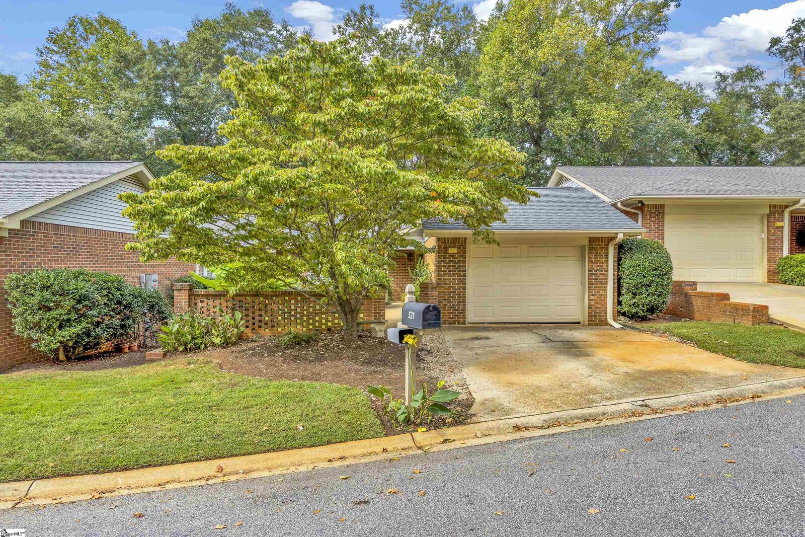 Property Photo:  321 Mockingbird Hill  SC 29605 