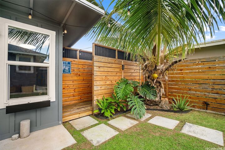 Property Photo:  427 Kawainui Street B  HI 96734 