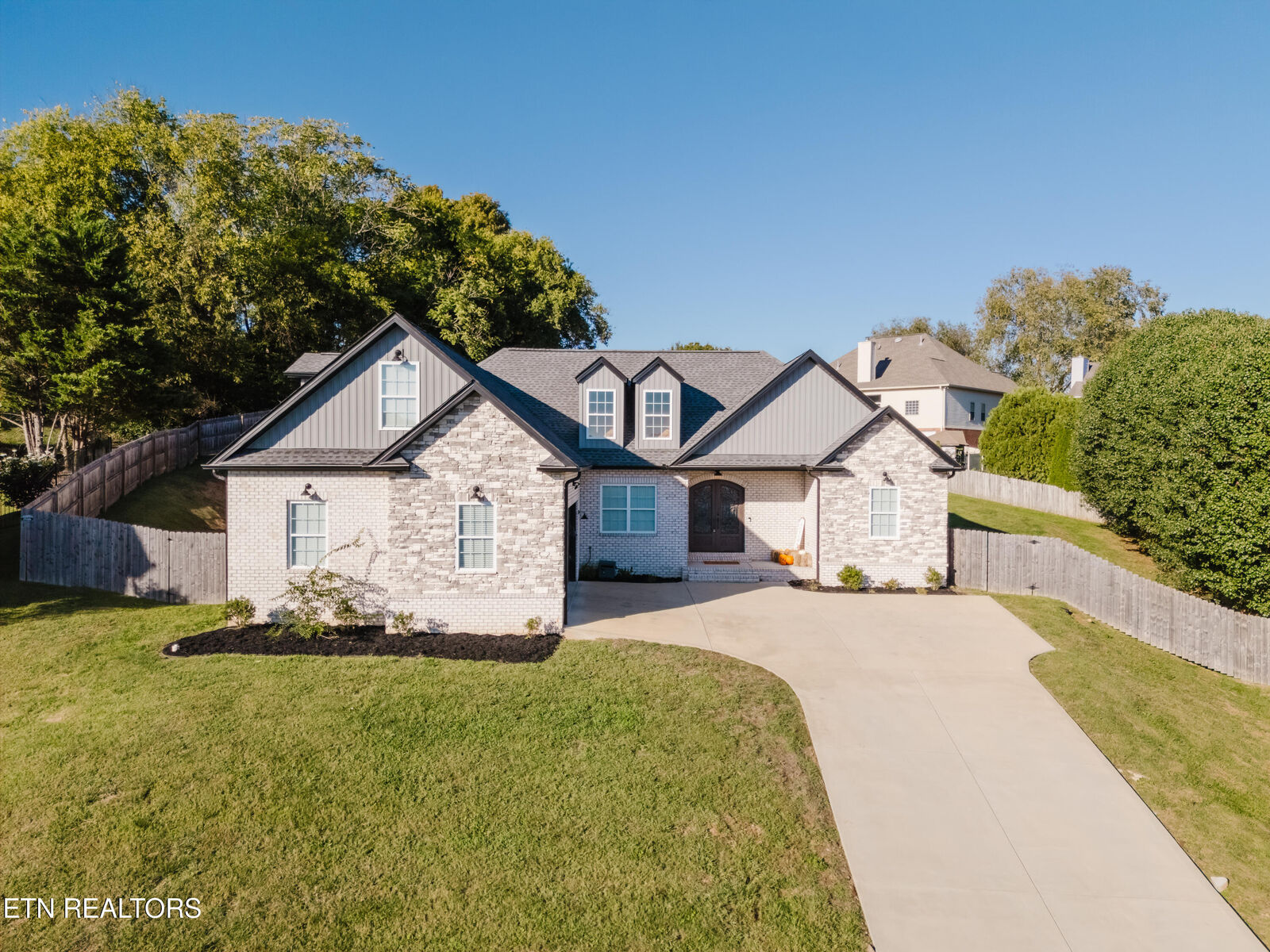 Property Photo: 8026 Canter Lane TN 37849