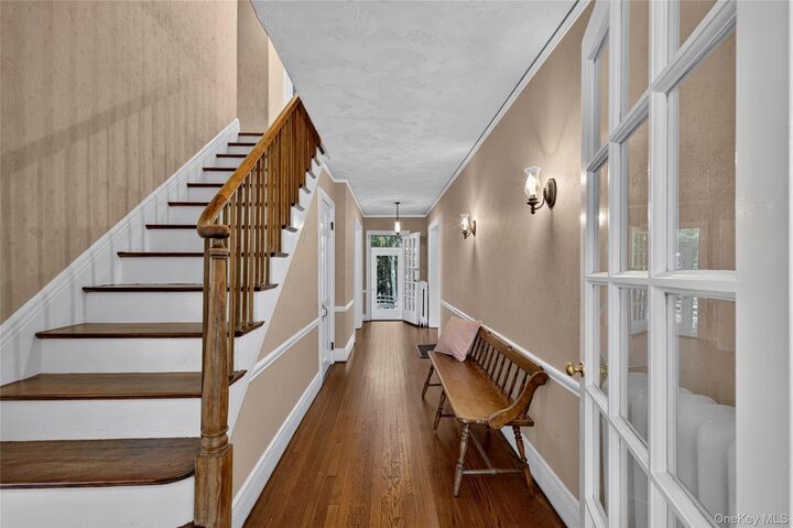 Property Photo:  32 Eastview Avenue  NY 10570 