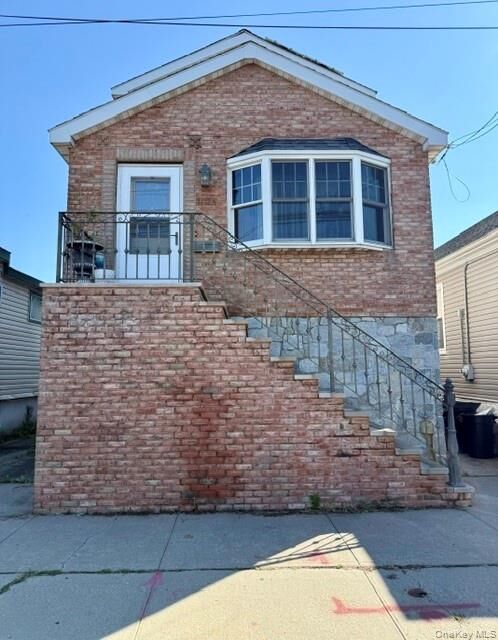 Property Photo:  1424 Cross Bay Boulevard  NY 11693 