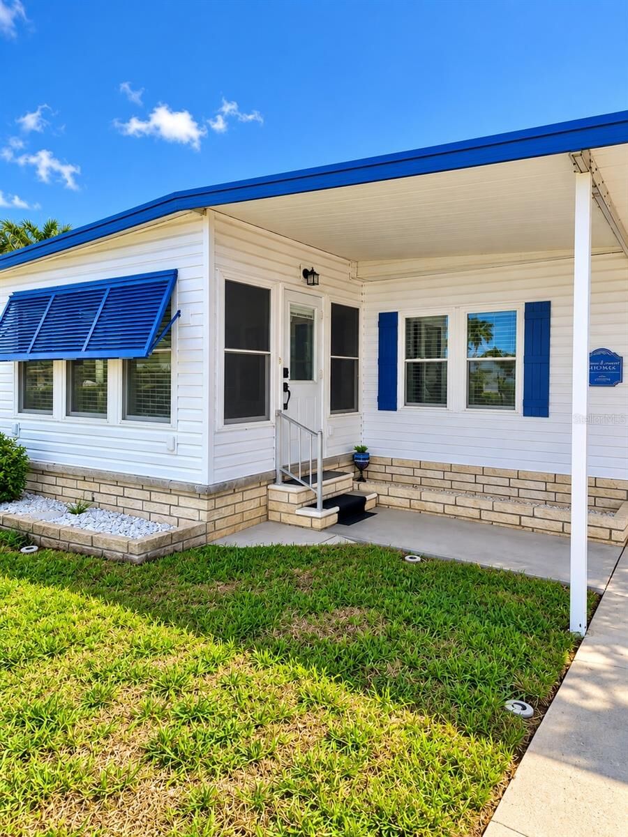 Property Photo:  39820 US Highway 19 N 160  FL 34689 