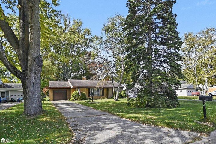 Property Photo: 1261 Coolidge Avenue MI 48638-4759