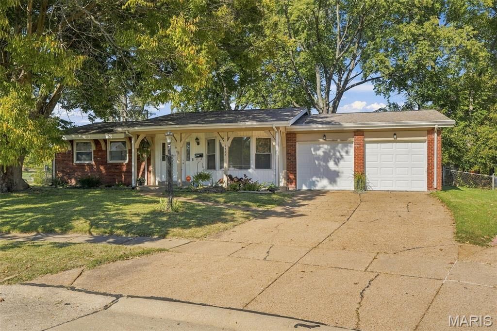 Property Photo: 2571 Rhapsody Lane MO 63031