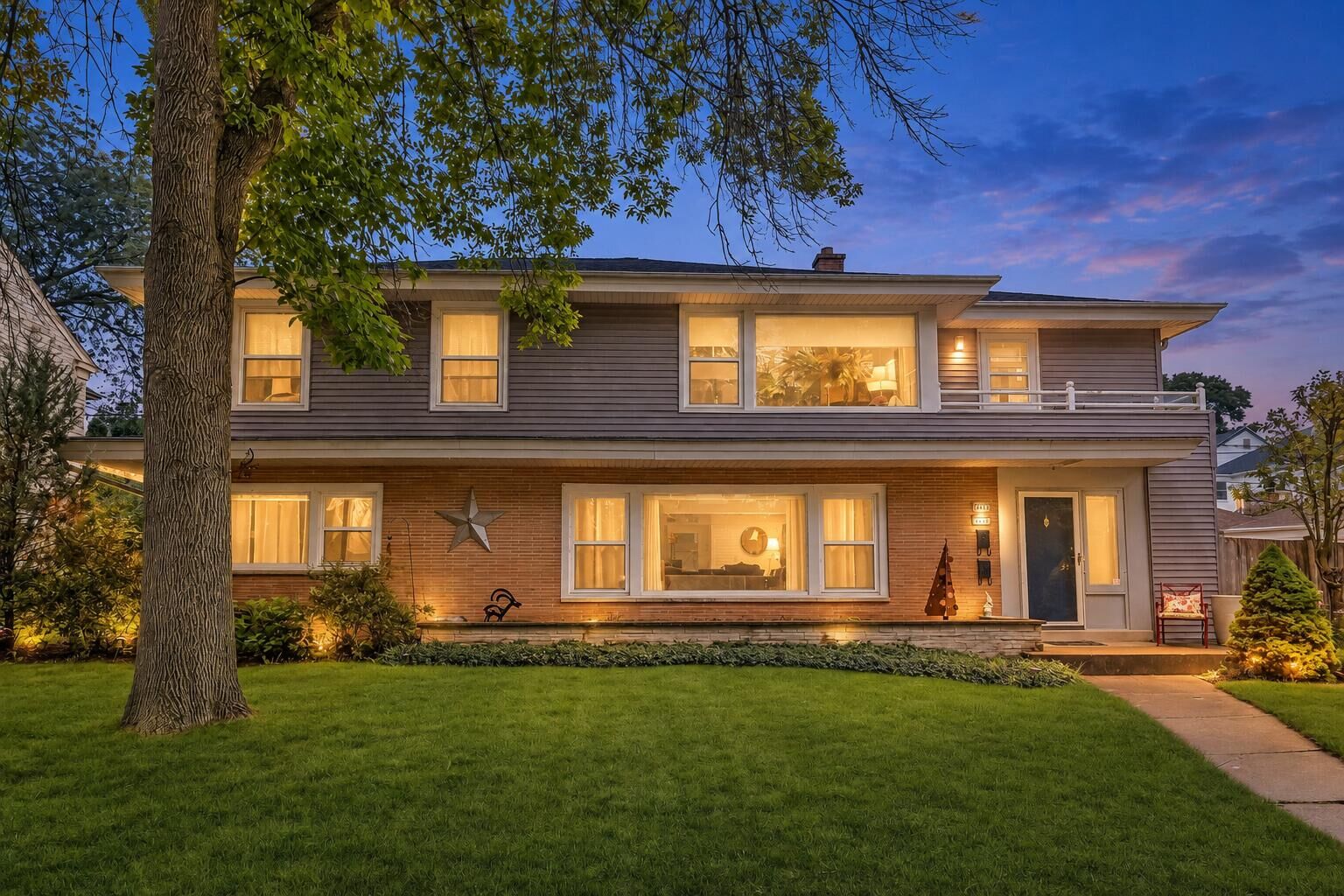 Property Photo:  4441 N Wildwood Ave  WI 53211 