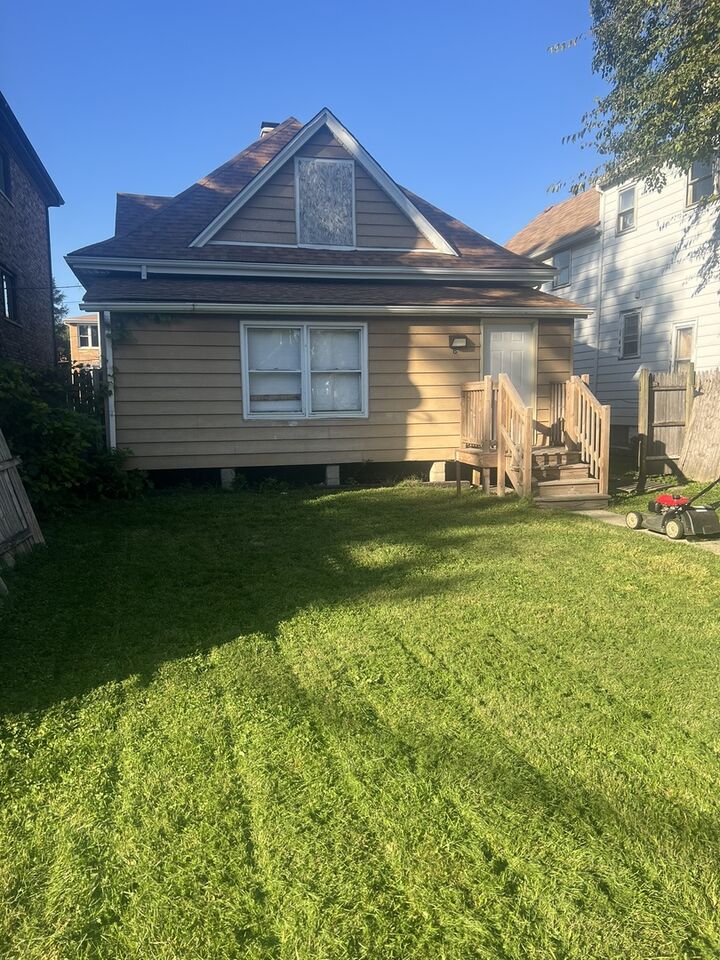 Property Photo:  8 W 137th Place  IL 60827 