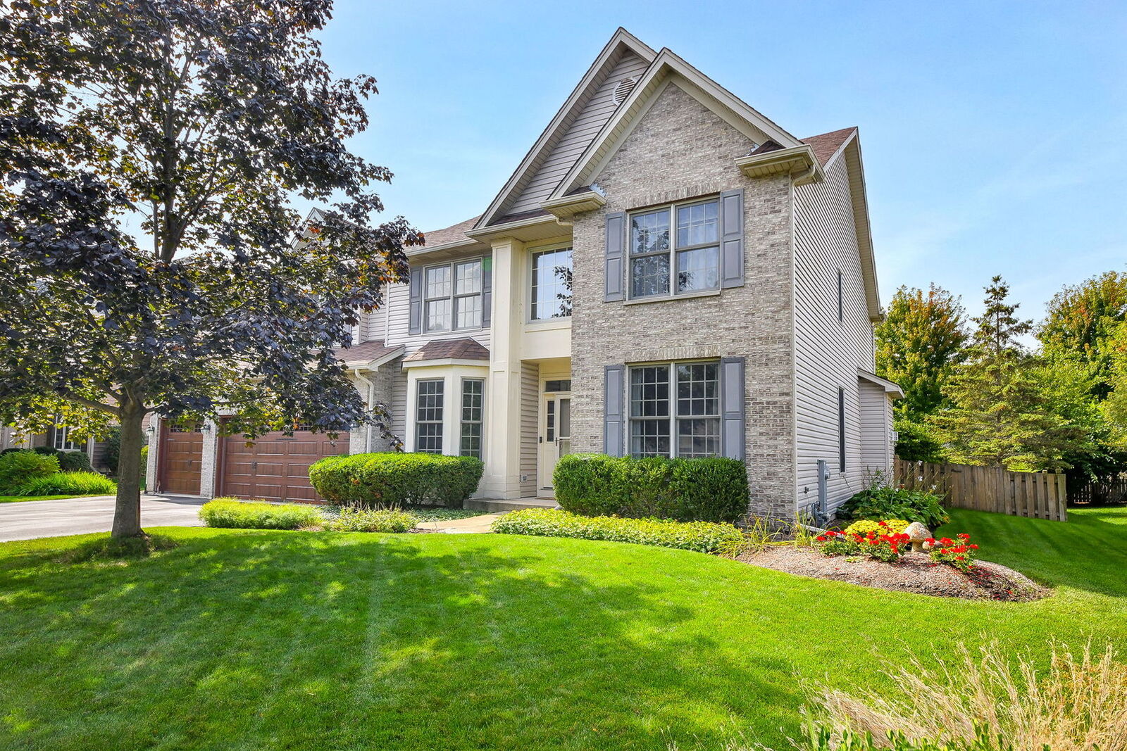 Property Photo:  275 Stafney Drive  IL 60510 