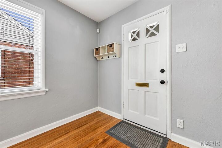 Property Photo:  7056 Holly Hills Avenue  MO 63123 