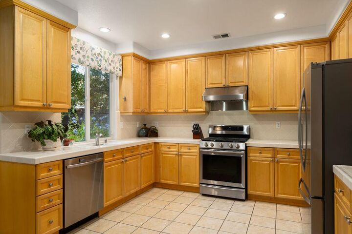 Property Photo: 9788 Waterfowl Drive CA 95757
