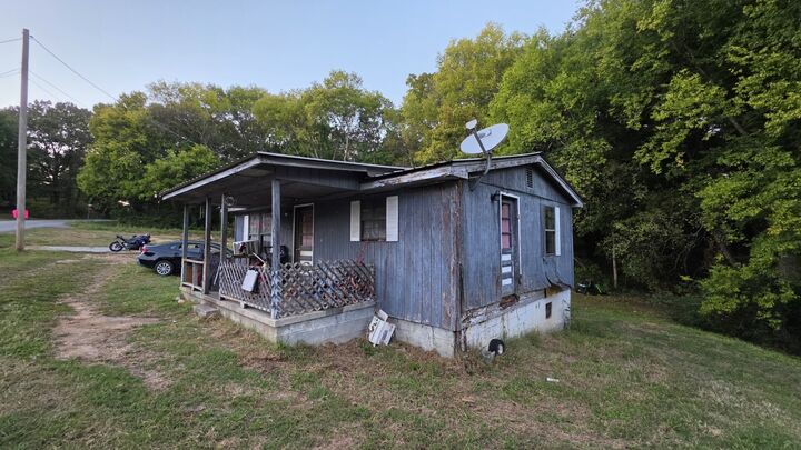 Property Photo:  174 Cass Ln NW  TN 37310 