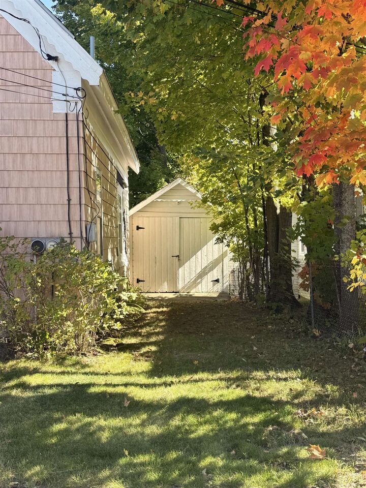 Property Photo:  35 Academy Square  NH 03246 