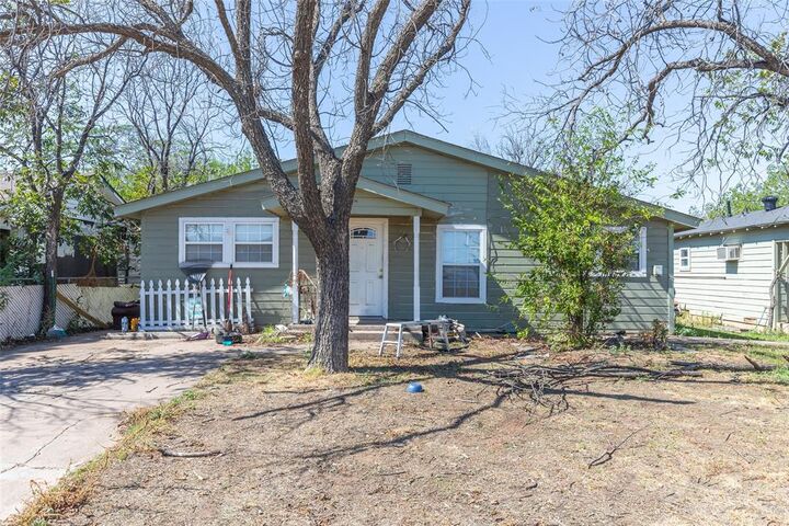 Property Photo: 1310 Cherry Street TX 79602