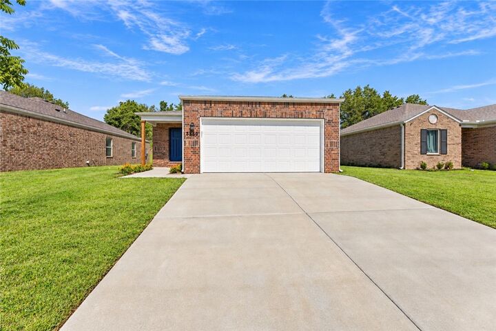 Property Photo: 5560 Keystone Avenue AR 72764