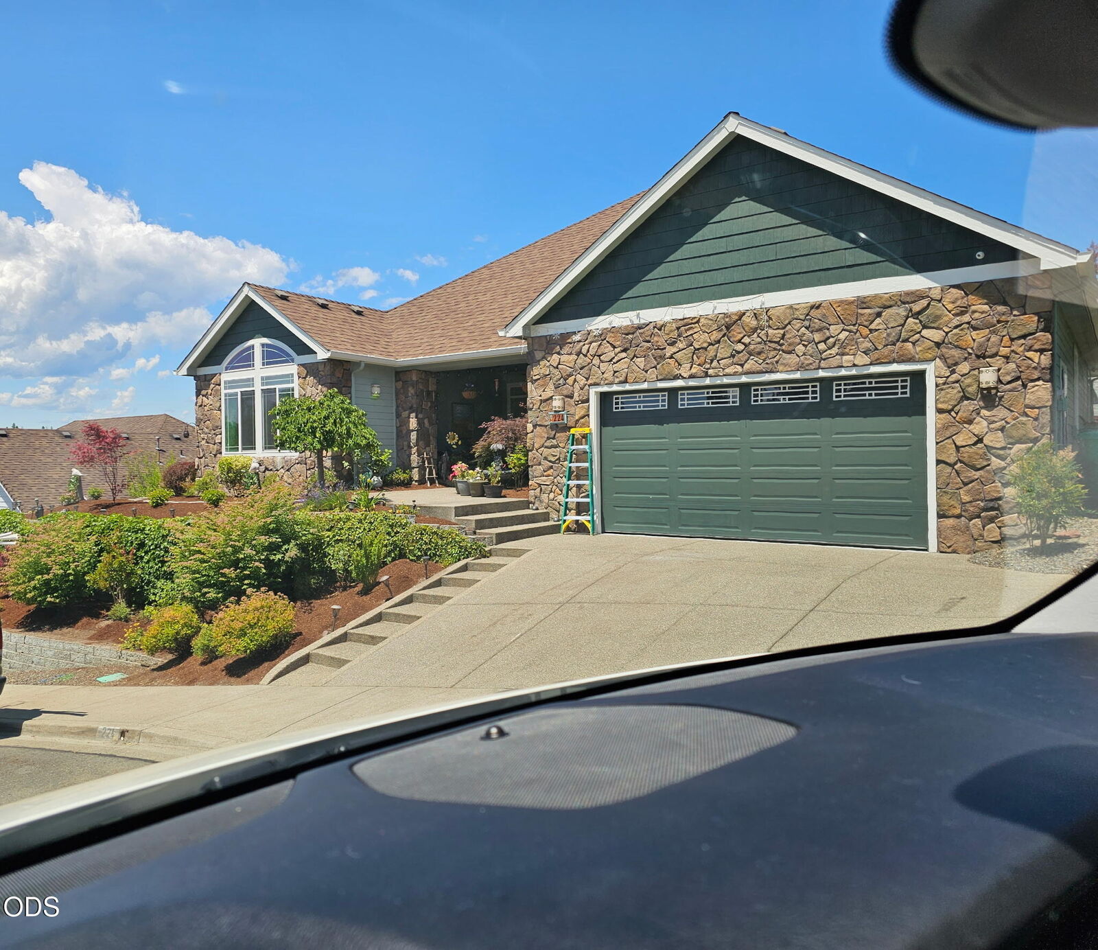 Property Photo:  224 Landau Lane  OR 97527 