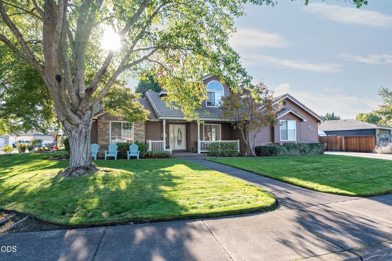 Property Photo: 947 Brandon Street OR 97502
