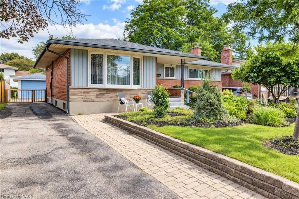 Property Photo:  507 Manchester Road  ON N2B 1A7 