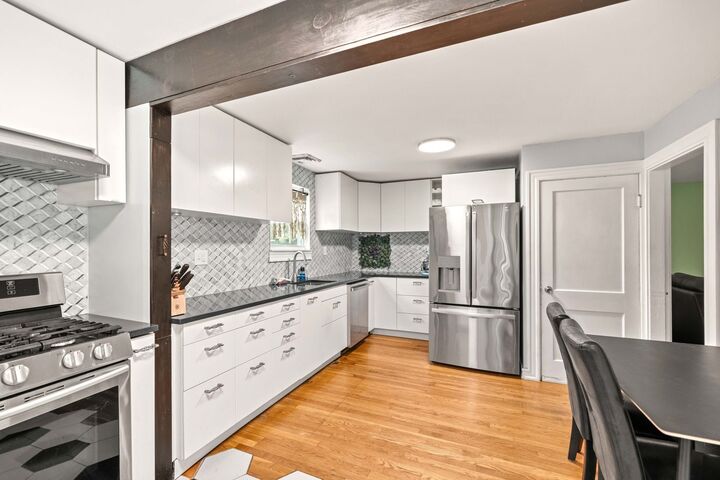 Property Photo:  31 Lincoln St  MA 01844 