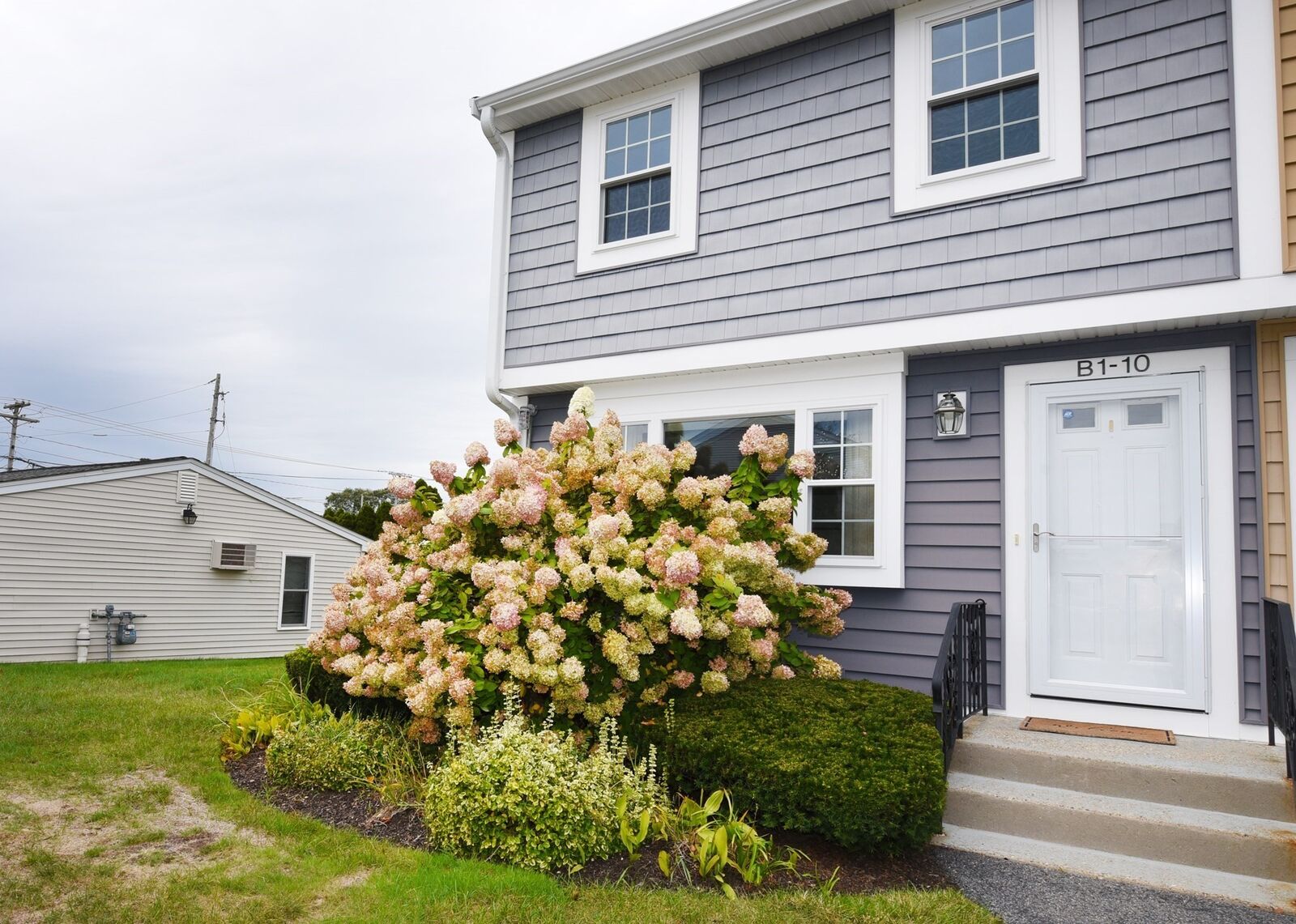 Property Photo: 10 Lydon Ln B-1 MA 02338