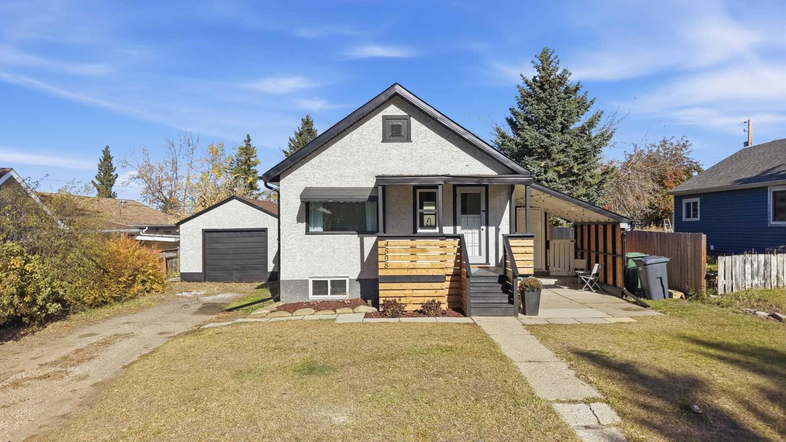 Property Photo:  4508 42 Avenue  AB T4J 1B7 