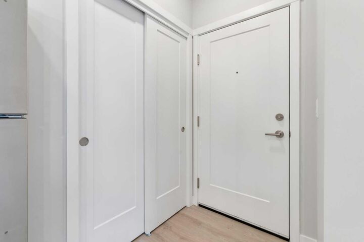 Property Photo:  655 Shawnee Square SW 312  AB T2Y 1E3 