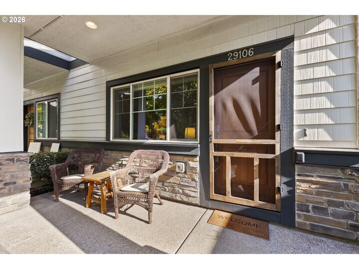 Property Photo:  29106 SW Costa Cir W  OR 97070 