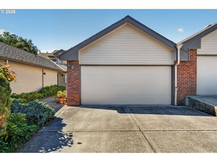 Property Photo:  2449 NW Logan St  WA 98607 