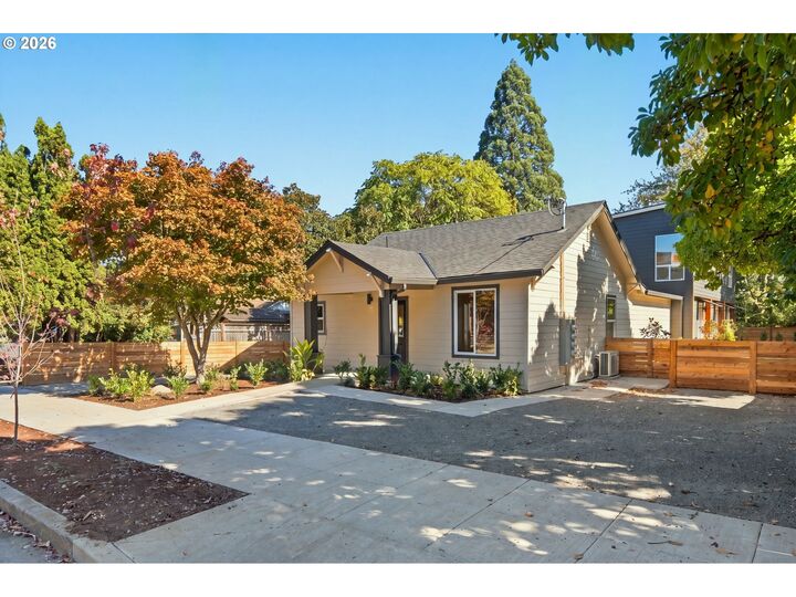 Property Photo: 5116 SE 66th Ave OR 97206