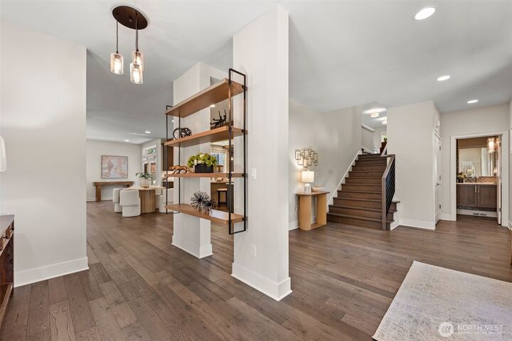 Property Photo:  1711  4th St  WA 98033 