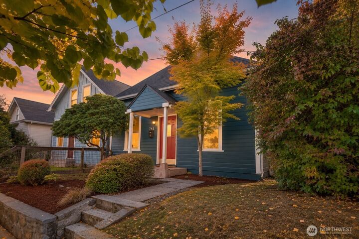 Property Photo:  743 N  74th Street  WA 98103 