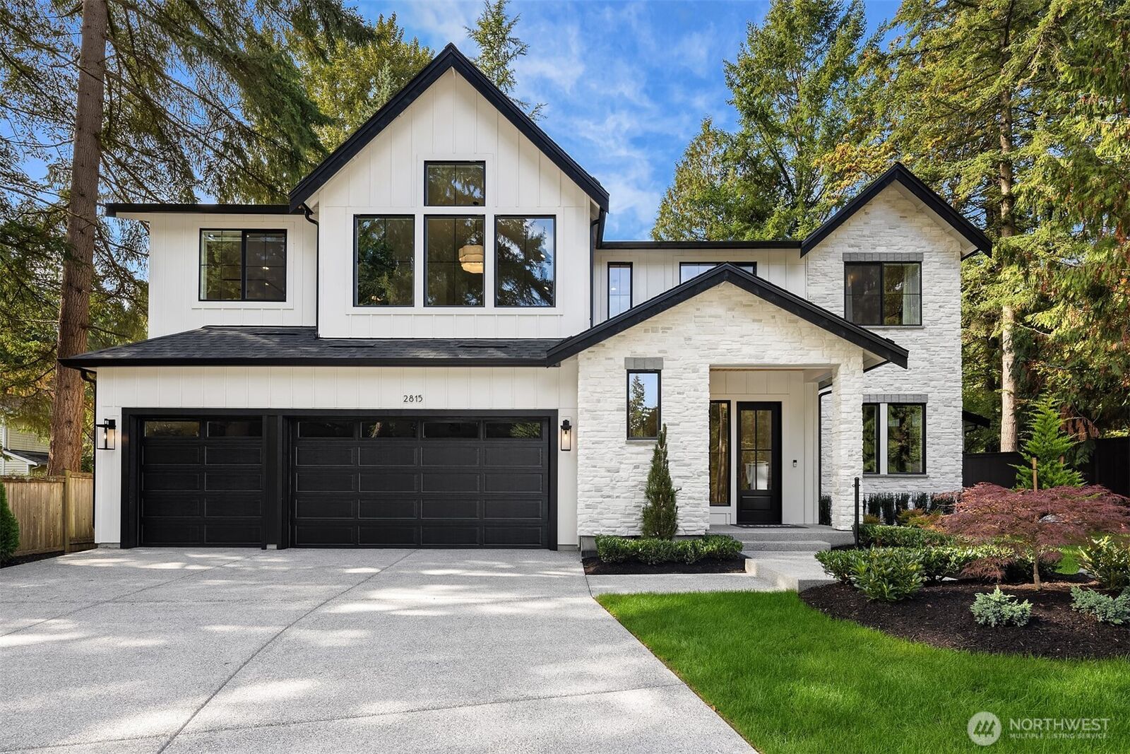 Property Photo:  2815  130th Avenue NE  WA 98005 