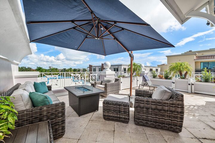Property Photo: 12 SE 1st Avenue 301 FL 33444
