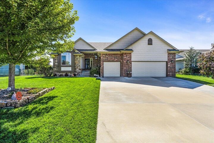 Photo de la propriété: 813 W Ledgestone St KS 67002